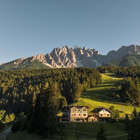 Hotel Villa Waldheim San Candido Exterior photo