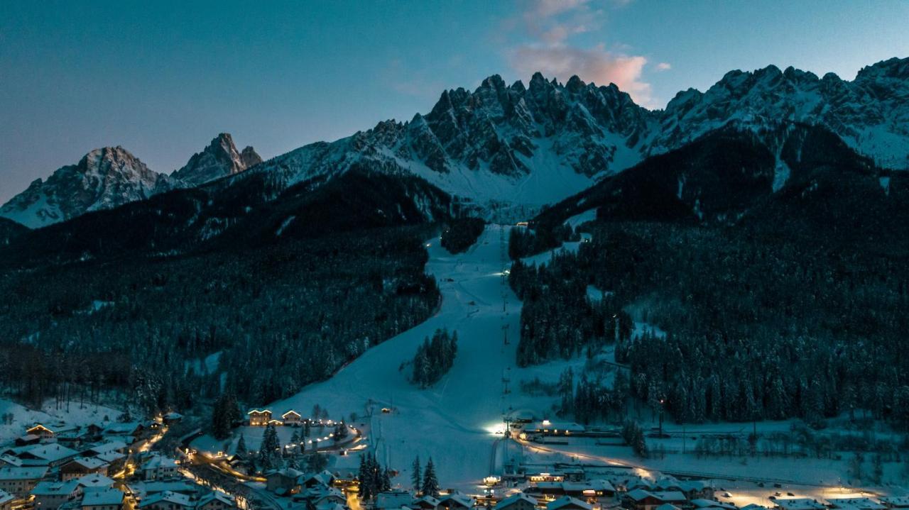 Hotel Villa Waldheim San Candido Exterior photo