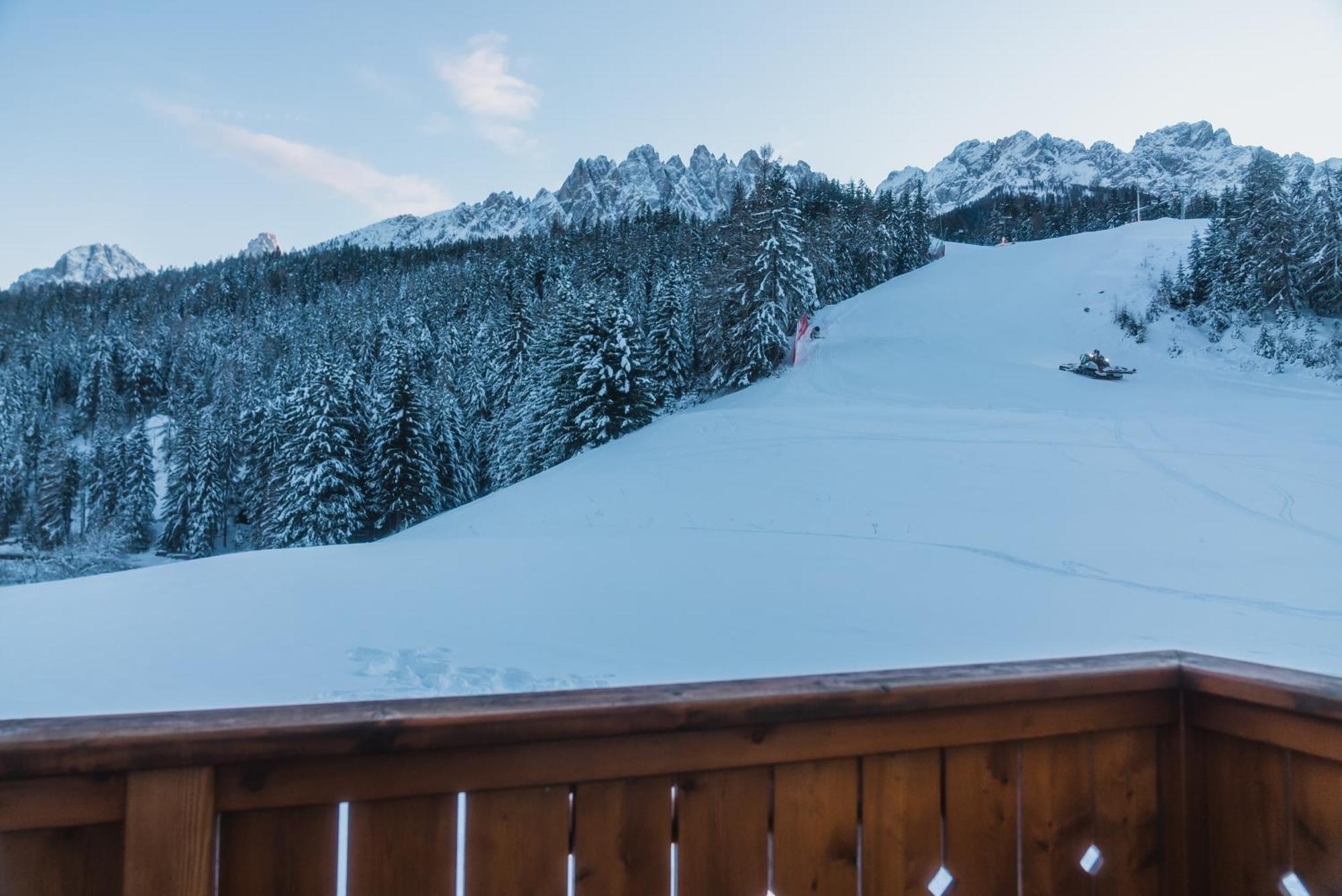 Hotel Villa Waldheim San Candido Exterior photo